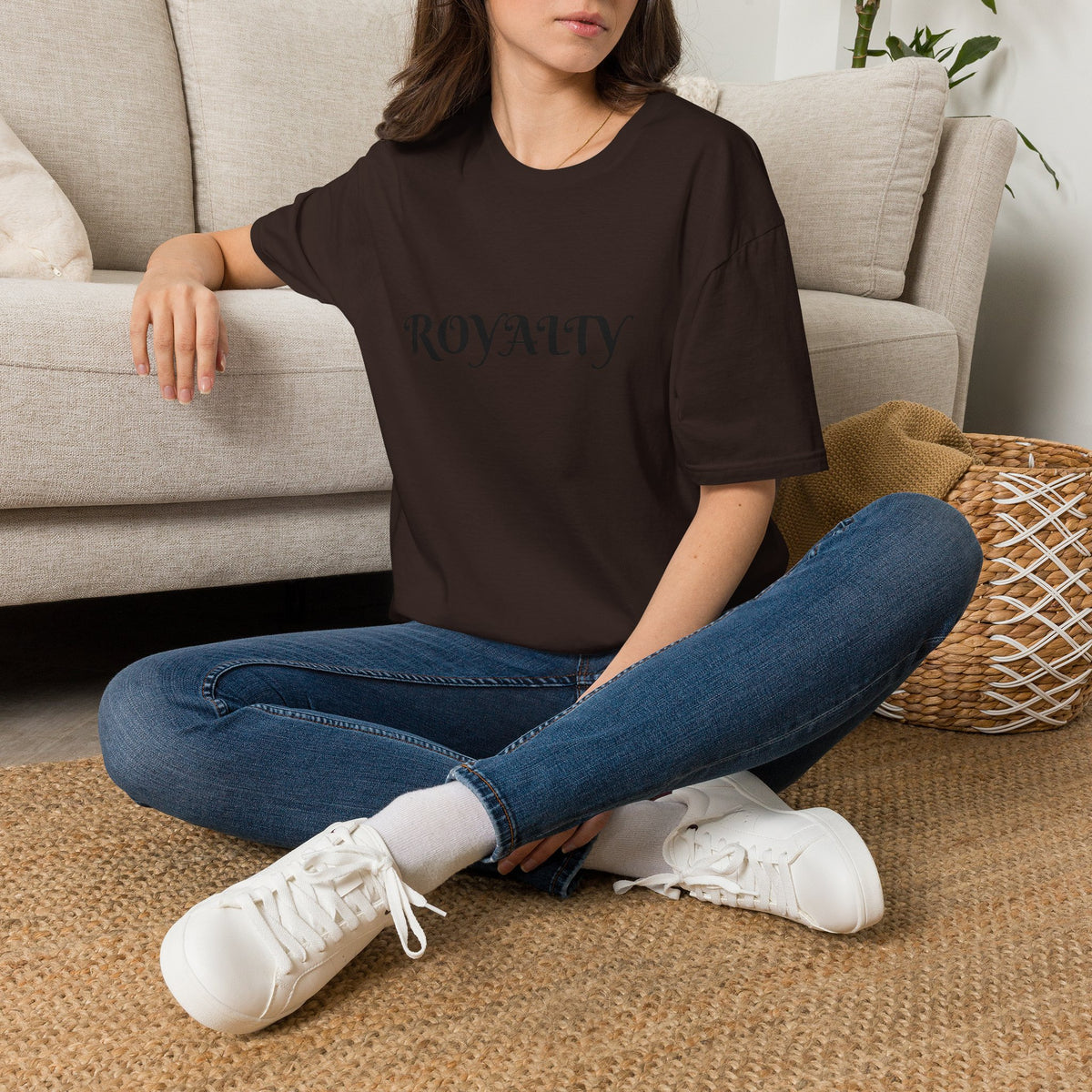 Royalty Graphic T-Shirt — Elegant Script "ROYALTY" Tee for Women & Men